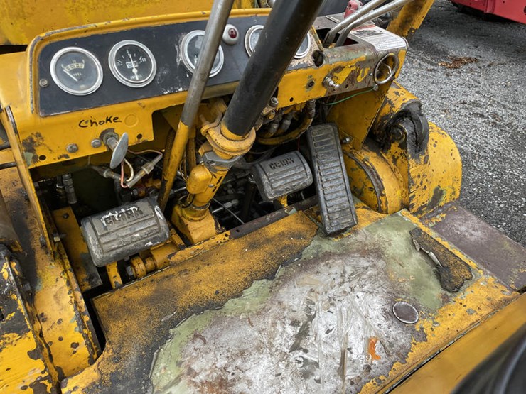 #114924-•-clark-forklift-#y6856982342-image-10