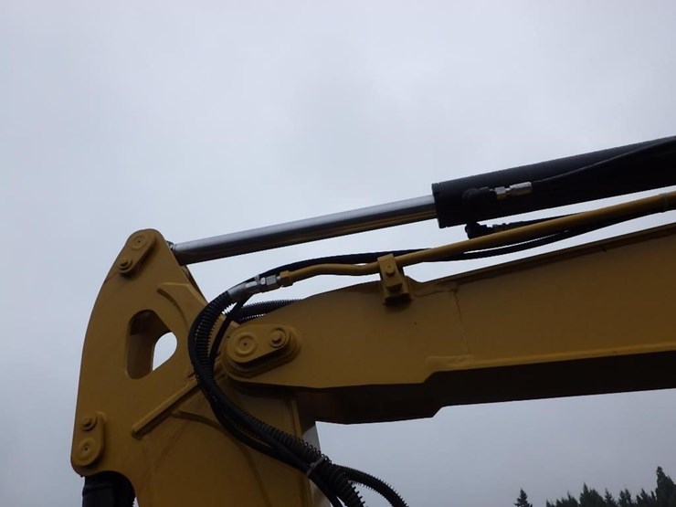 caterpillar-305.5-image-14