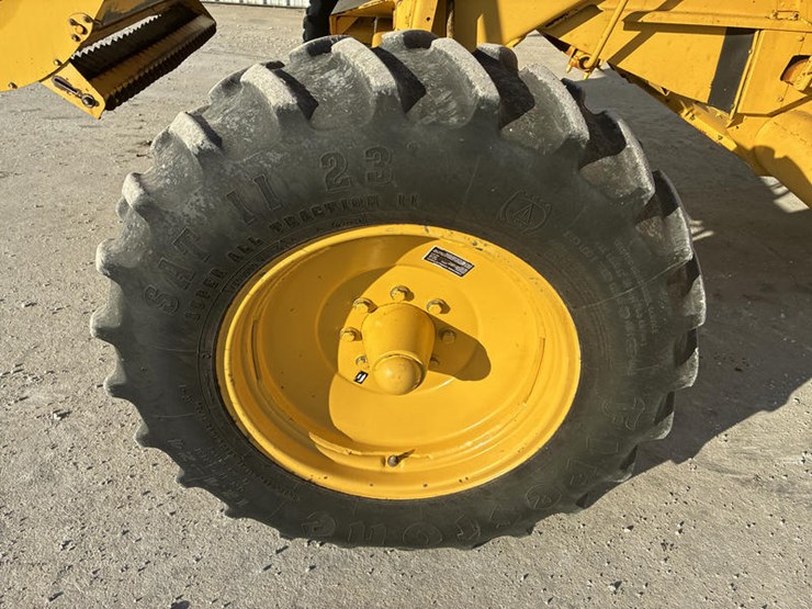 new-holland-tr89-image-49