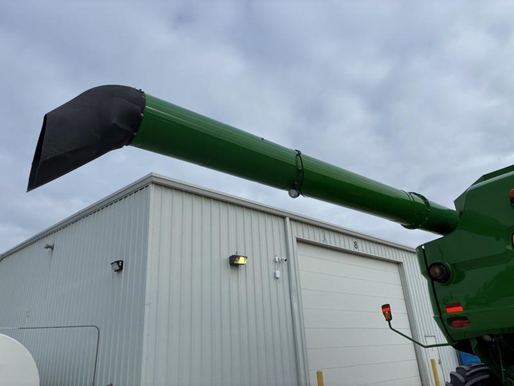 2013-john-deere-s690-image-15