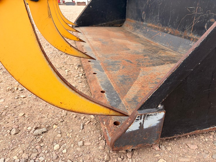 2006-john-deere-3420-image-11