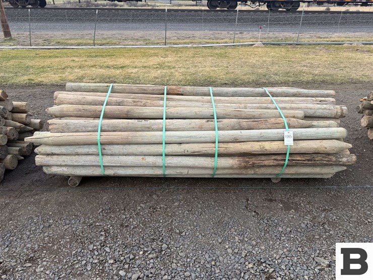 ..-wooden-posts-image-1