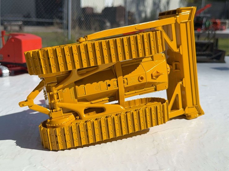 caterpillar-d9-image-9