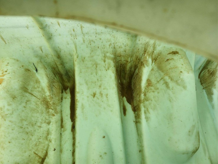 2610-gallon-center-drain-tank-poly-tank-image-12