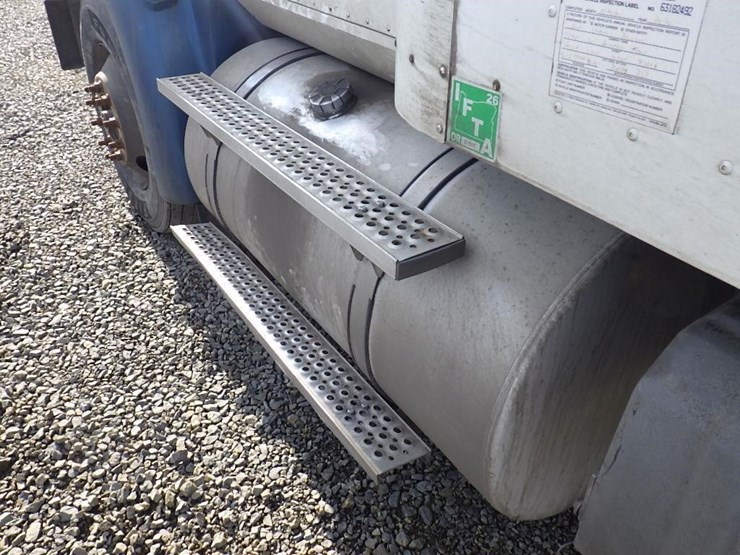 2006-international-9400-image-22