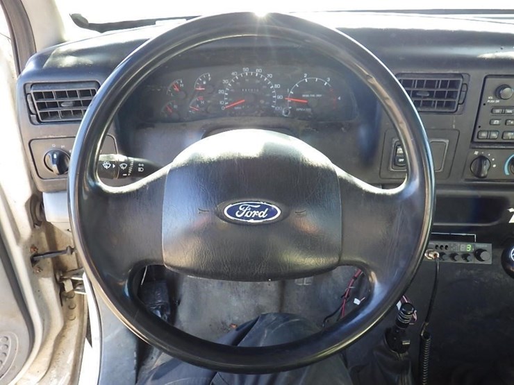 2002-ford-f750-image-30