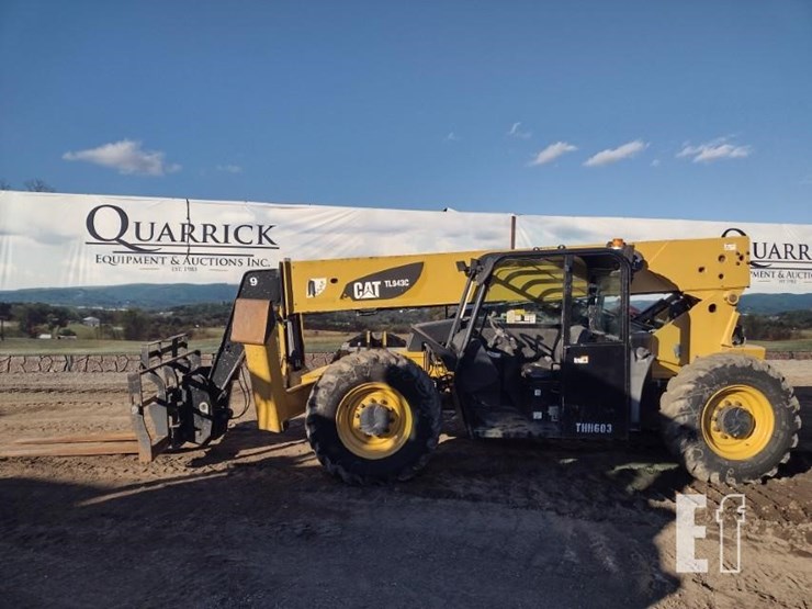 2013-caterpillar-tl943c-image-1