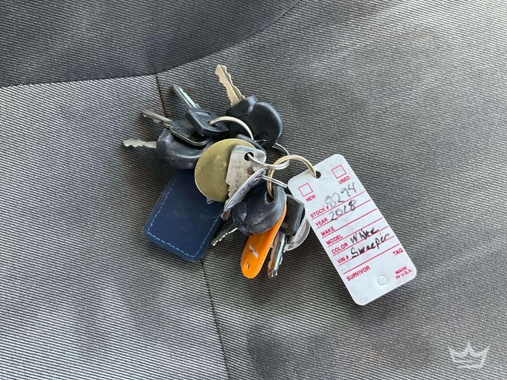 2018-johnston-c201-compact-street-sweeper-image-33