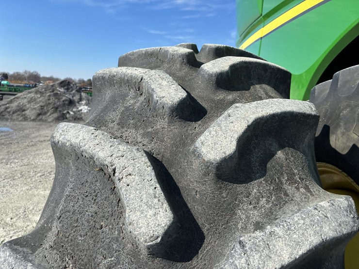 2013-john-deere-s670-image-31