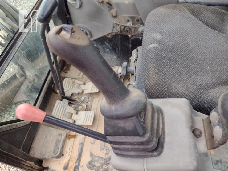 2011-bobcat-e35-image-10