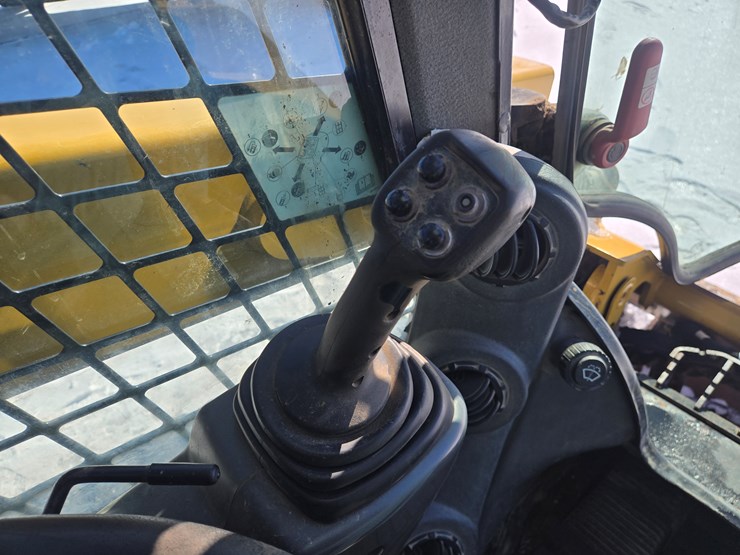 caterpillar-259d-image-44