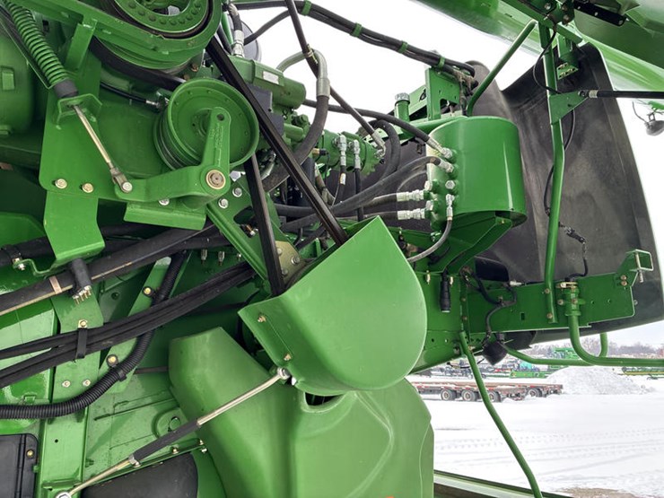 2011-john-deere-9670-sts-image-60