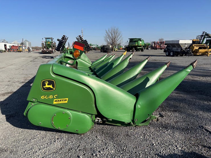 2008-john-deere-608c-image-1