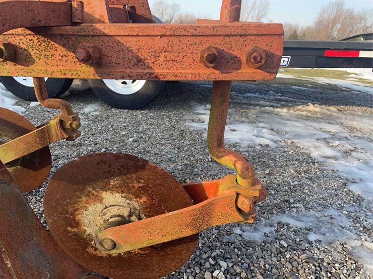 ford-2-bottom-plow-image-3