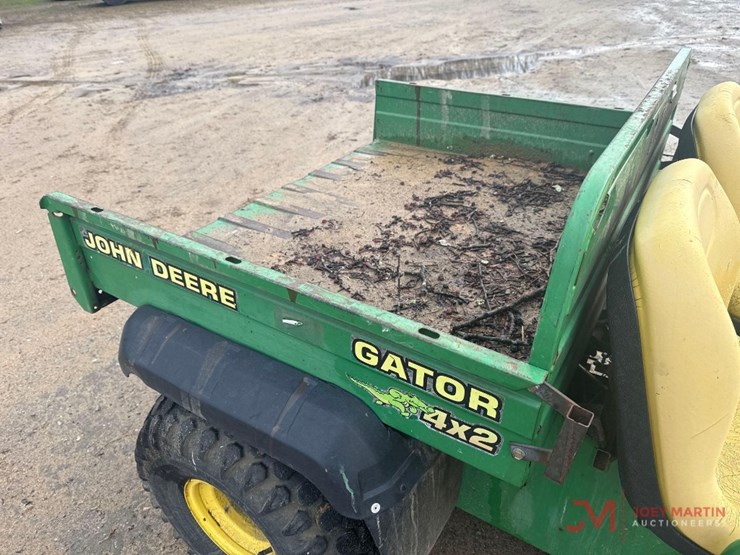 john-deere-gator-image-11