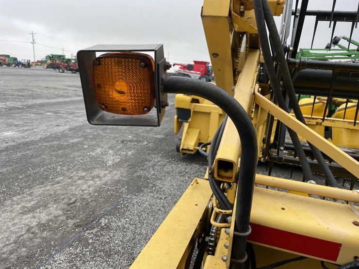 new-holland-25-image-9