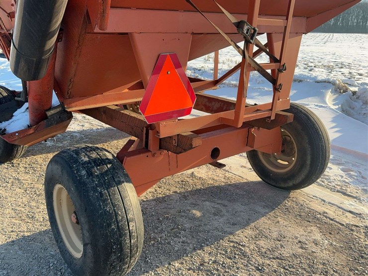 hopper-wagon-w-auger-image-18