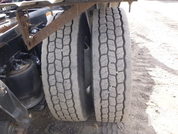 freightliner-coronado-122-image-27