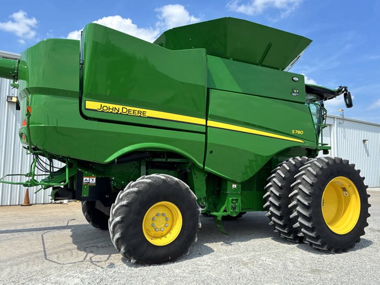 2022-john-deere-s780-image-3