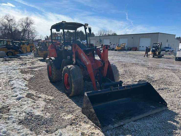 2018-kubota-r630-image-6