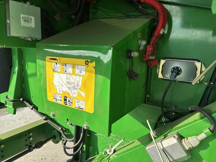 2009-john-deere-9570-sts-image-52