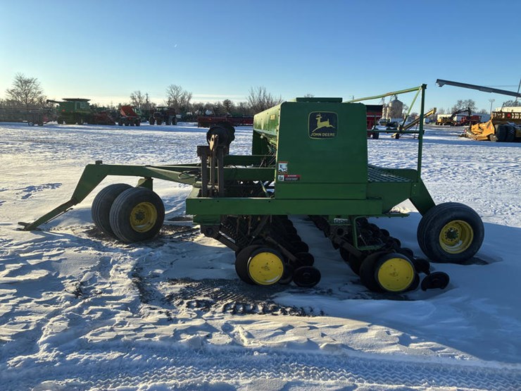 john-deere-750-image-20