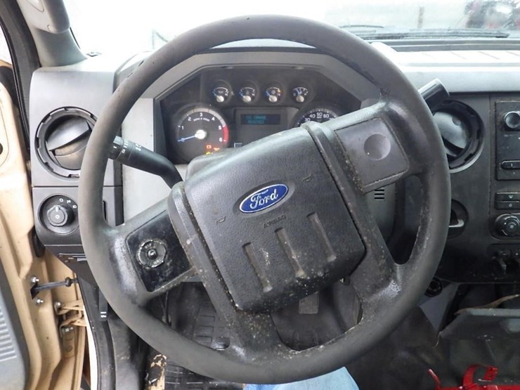 2011-ford-f450-image-24