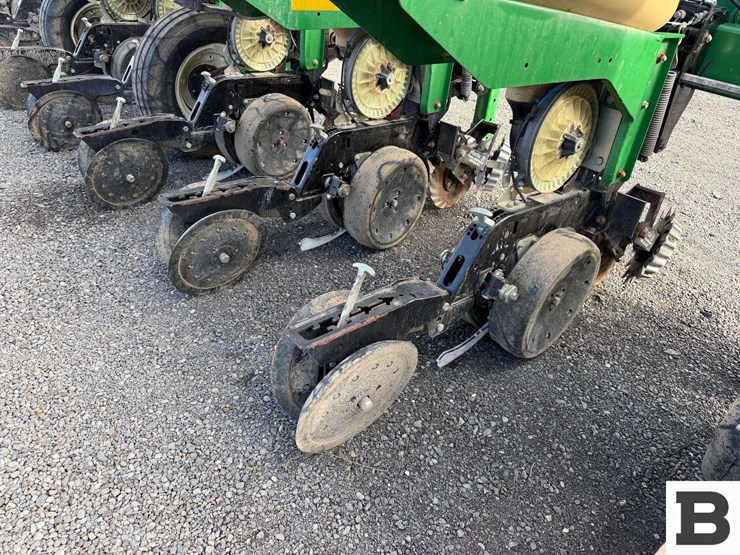 schlagel-mfg.-ripper,-implement-dolly,-great-plains-corn-planter-image-69