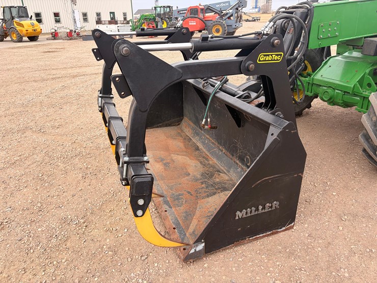 2006-john-deere-3420-image-10