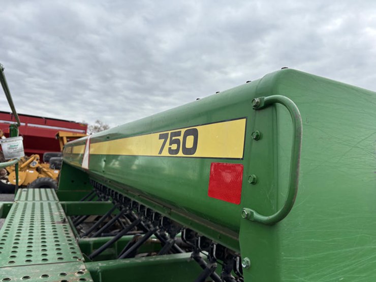 1995-john-deere-750-image-22