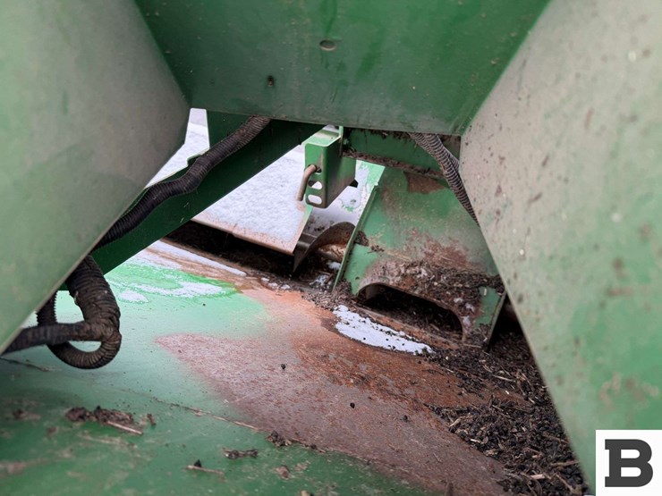 2004-john-deere-9660-sts-image-105