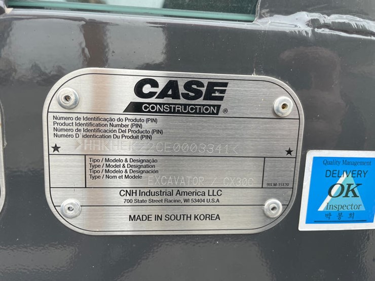 2024-case-cx30c-image-3