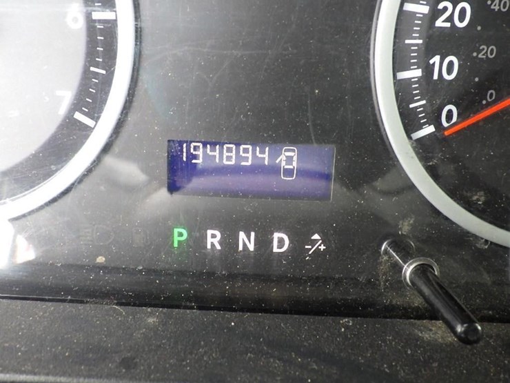 2011-dodge-1500-image-28