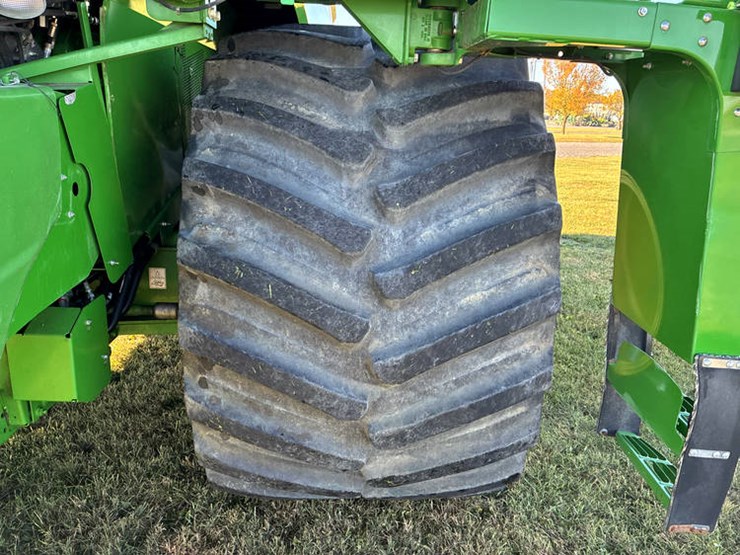2017-john-deere-s680-image-27