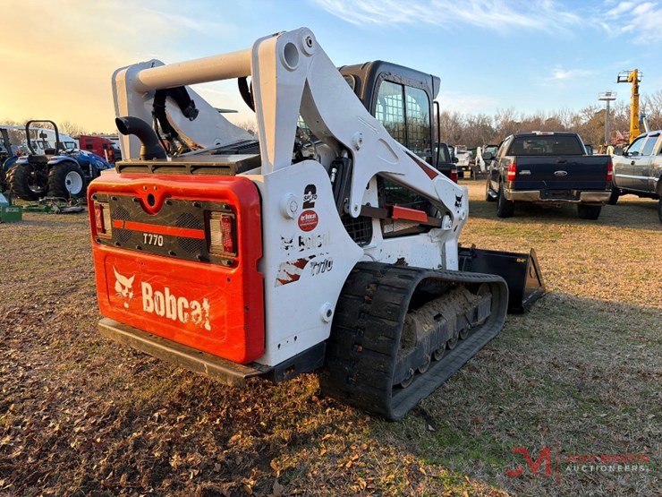 2023-bobcat-t770-image-3