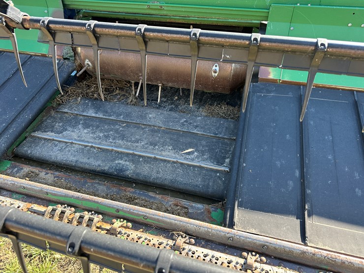 john-deere-630d-image-35