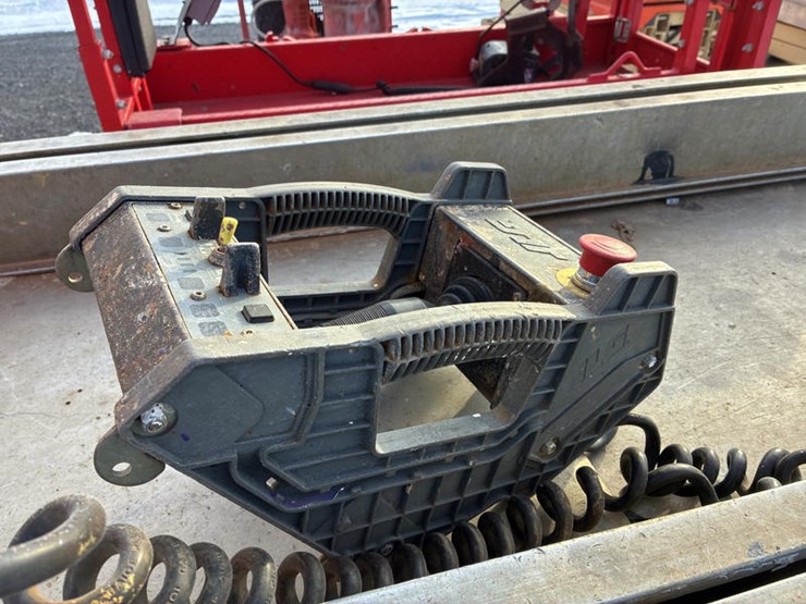 2007-jlg-2630es-image-6