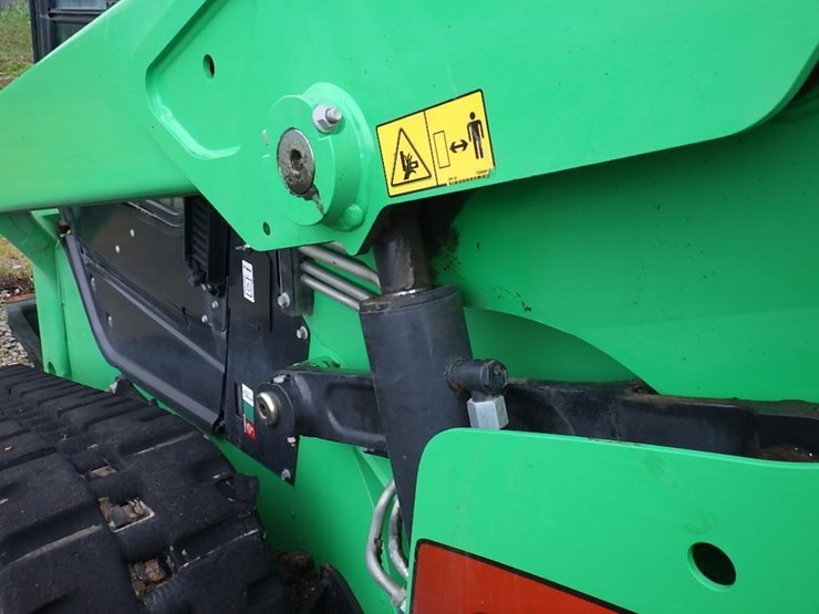 2025-bobcat-t76-image-14