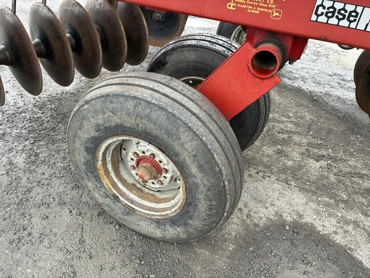 case-ih-3900-image-15