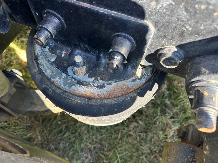 #40057-•-2001-freightliner-century-classic-s/t-t/a-daycab-truck-tractor-1fujbbbg41lh91794-image-19