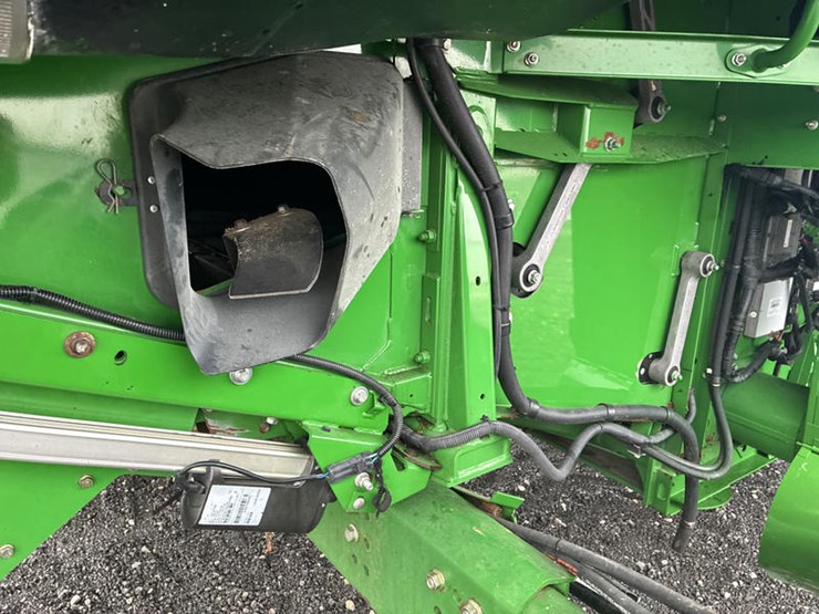 2014-john-deere-s680-image-75