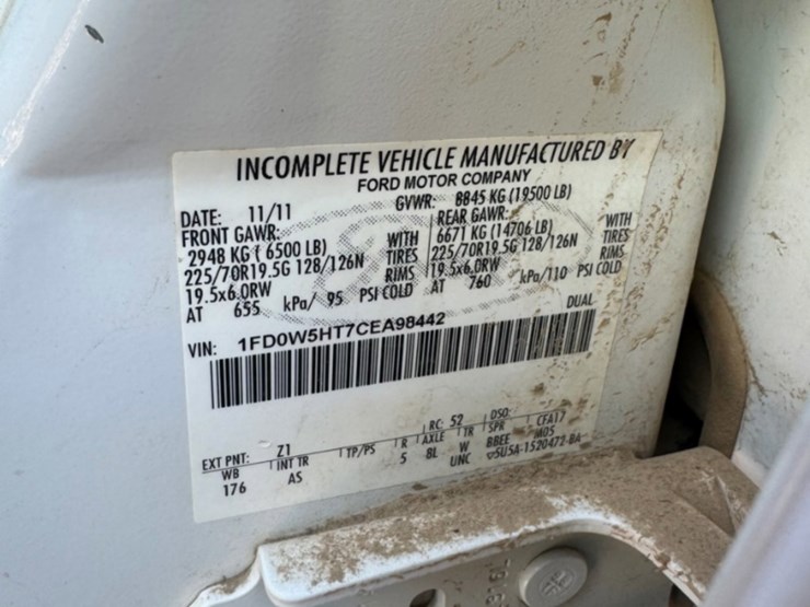 2012-ford-f550-image-8