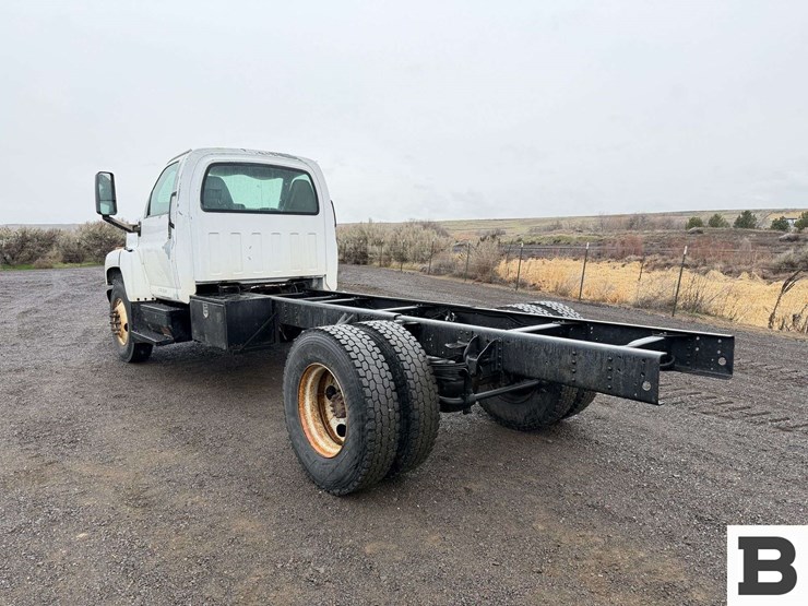 2005-chevrolet-kodiak-c6500-image-3