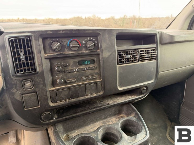 2007-chevrolet-express-2500-image-26