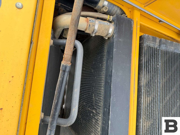 volvo-g726b-image-40