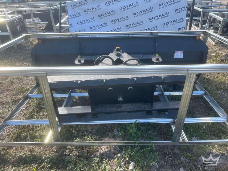 pabreak-84in-2-way-dozer-blade-skid-steer-attachment-image-2