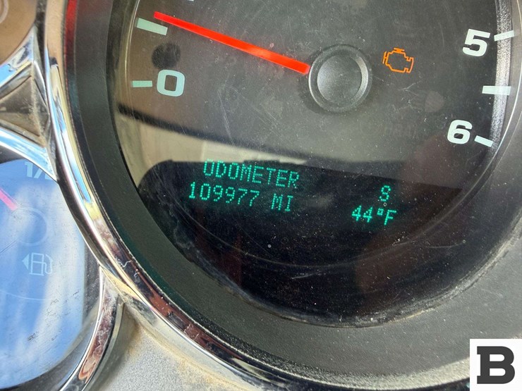 2013-chevrolet-silverado-1500-image-32