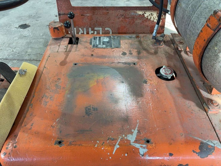 clark-forklift-image-14