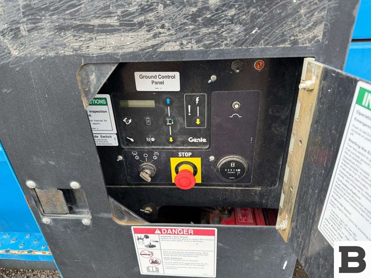 genie-gs-4390-scissor-lift-image-17