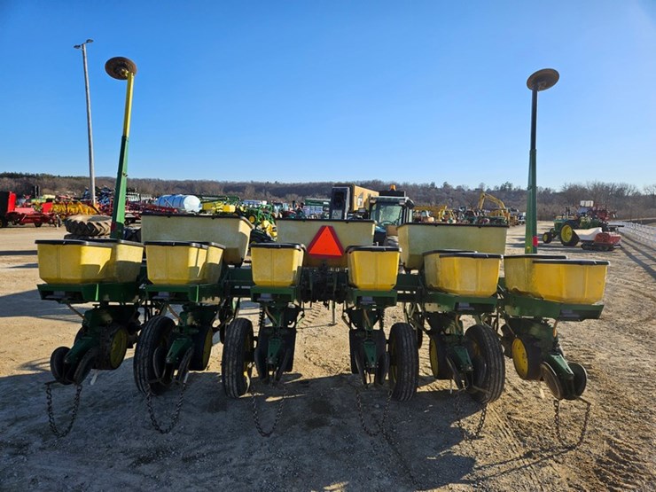 john-deere-7000-image-4